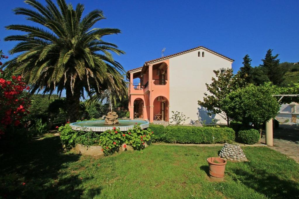 Pool Villa Grigoris Aspiotades Bagian luar foto