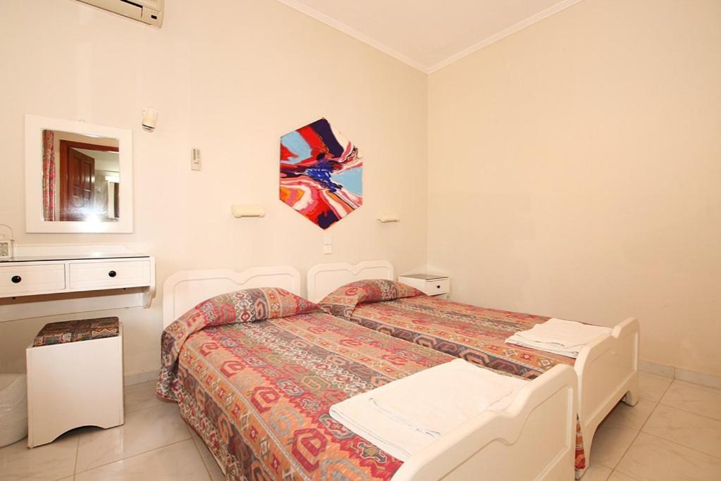 Pool Villa Grigoris Aspiotades Bagian luar foto